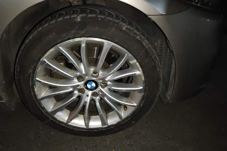 Used BMW 5 Series 2014 525Li Luxury Design Package
