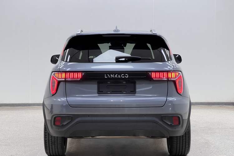 Used Lynk & Co 01 2019 2.0T Two-Wheel Drive Zhaopu Version China VI Standard
