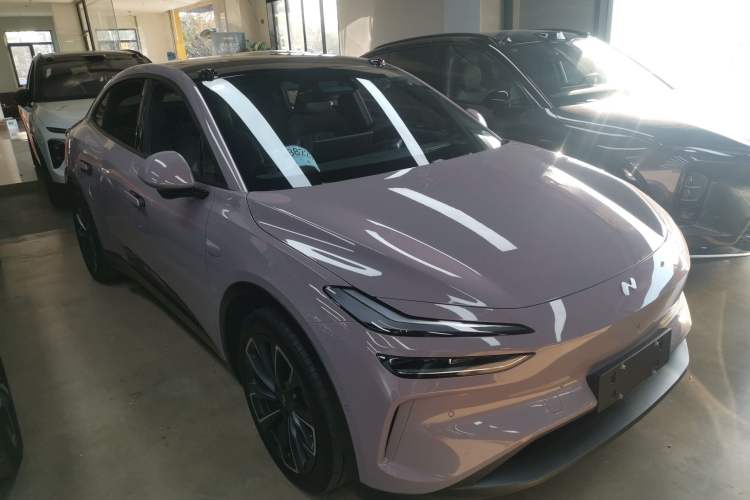 Used ONVO L60 2024 60 kWh Rear-Drive Version