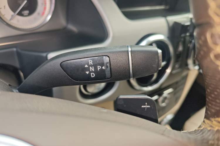 Used Mercedes-Benz GLK-Class 2013 Facelift GLK 300 4MATIC Fashion Edition