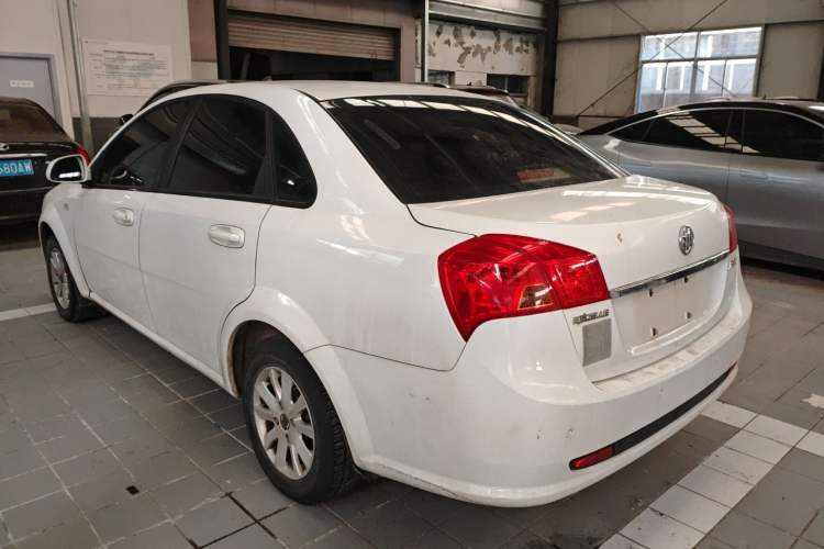 Used Buick Excelle 2013 1.5L Manual Classic Model
