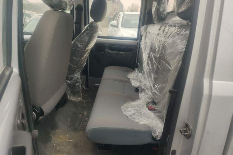 Used Wuling Rongguang Small Truck 2024 1.5L Double-Cab Extra-Long LAR