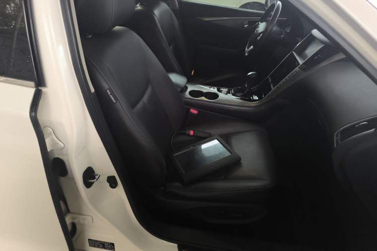 Used Infiniti Q50L 2016 2.0T Ambition Edition