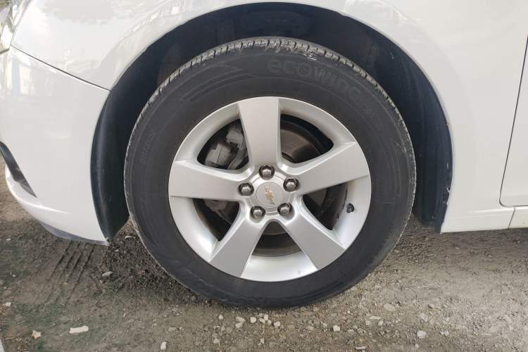 Used Chevrolet Cruze 2013 Hatchback 1.6L Automatic Luxury Model
