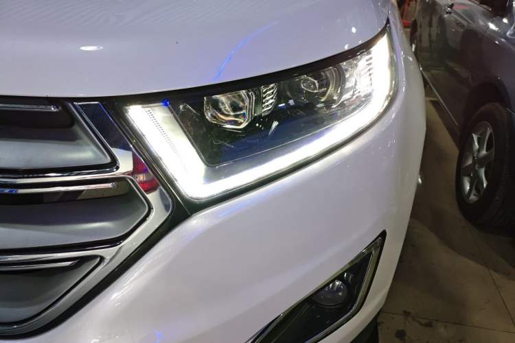 Used Ford Edge 2018 EcoBoost 245 Two-Wheel-Drive Titanium 7-Seater China VI Standard