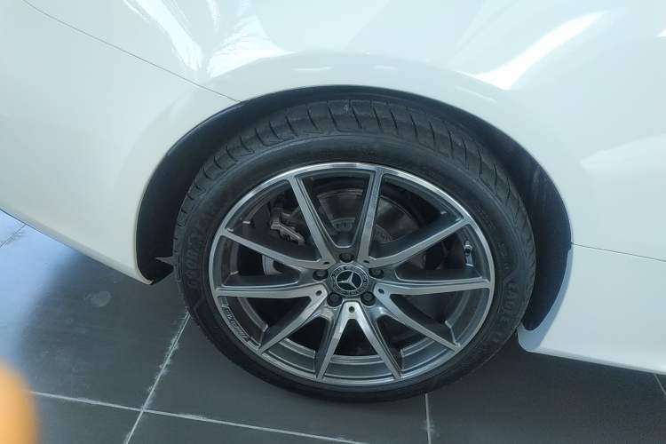 Used Mercedes-Benz E-Class 2023-Year Restyled E 260 Coupe