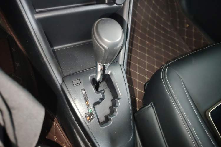 Used Toyota YARiS L 2019 1.5E CVT Dynamic Edition China VI compliant