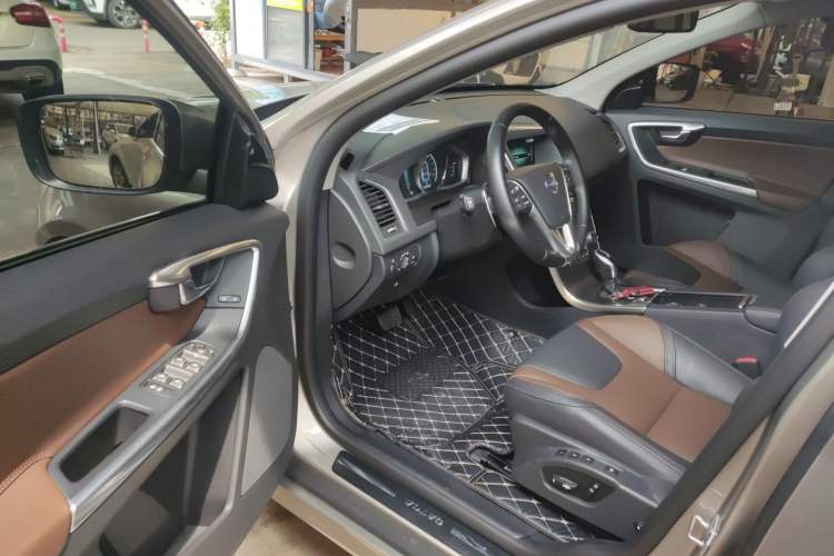 Used Volvo XC60 2016 T5 AWD Smart Drive Edition
