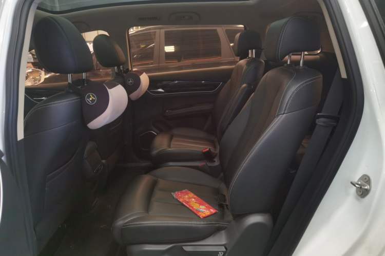 Used BYD Song MAX 2018 1.5T Automatic Smart Connect Elite Model with 6 Seats
