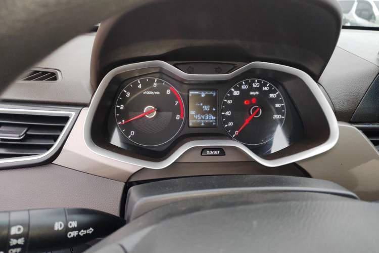 Used Baojun 310W 2017 1.5L Manual Comfort Model China V Standard
