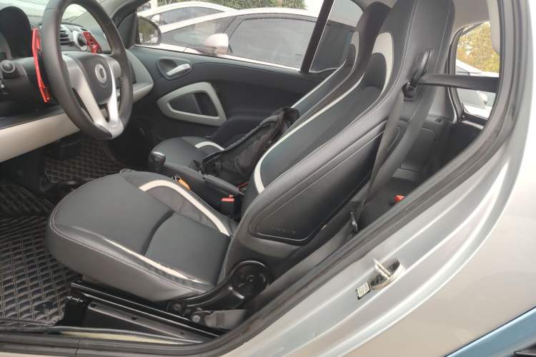 Used  fortwo 2014 1.0 MHD Hardtop City Lightwave Passion Edition
