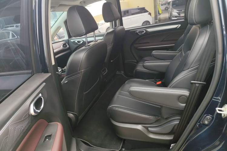 Used GAC Trumpchi M6 2023 PRO 270T DCT Luxury Edition
