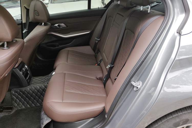 Used BMW i3 2022 eDrive 35 L
