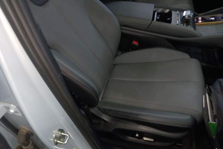 Used BYD Qin L 2025 DM-i Smart Drive 120KM Superior Model
