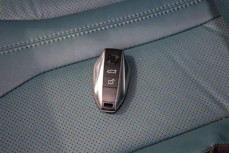 Used MG 7 2023 2.0T Automatic Hunter Luxury Edition
