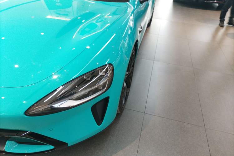 Used Xiaomi Auto SU7 2024 Four-Wheel Drive Ultra-Long Range Advanced Intelligent Driving Max Edition