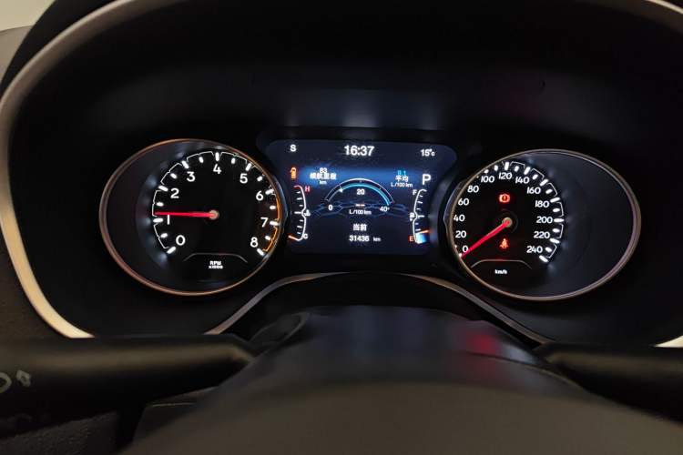 Used  Compass 2019 220T Automatic Family Edition
