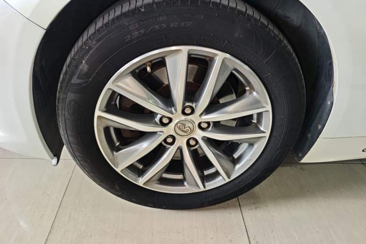 Used Infiniti Q50L 2015 2.0T Comfort Edition