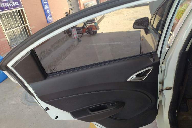 Used Chevrolet Sail 2013 Sedan 1.2L Manual Fashionable Happiness Edition
