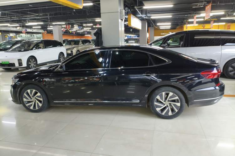 Used Volkswagen Passat New Energy 2020 430 PHEV Hybrid Luxury Edition China VI Standard
