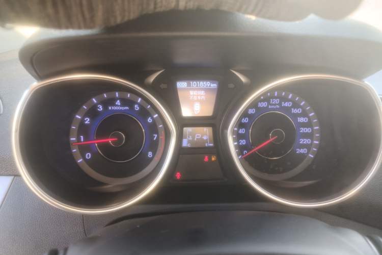 Used Hyundai Elantra 2015 1.6L Automatic Leading Model