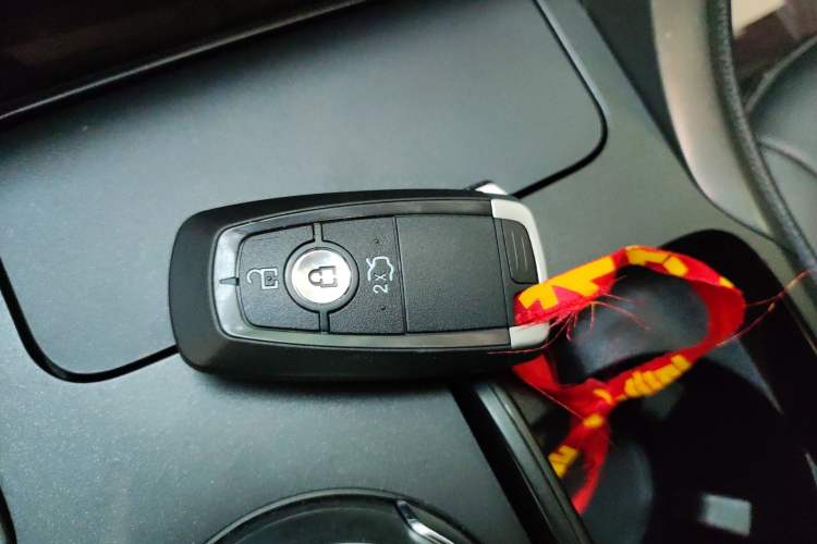 Used Ford Mondeo 2018 EcoBoost 180 Smart Control Fashion Model China VI Standard
