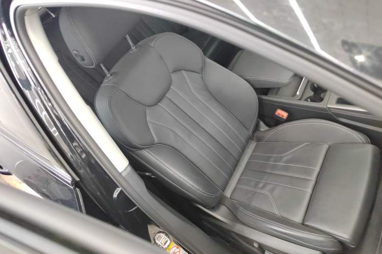 Used Audi Q5L 2022 40T Luxury Dynamic Model
