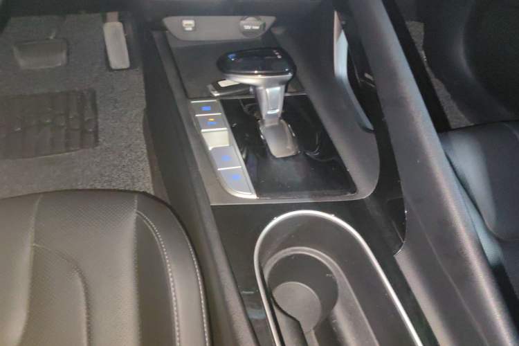Used Hyundai Elantra 2021 1.5L CVT GLX Elite Edition
