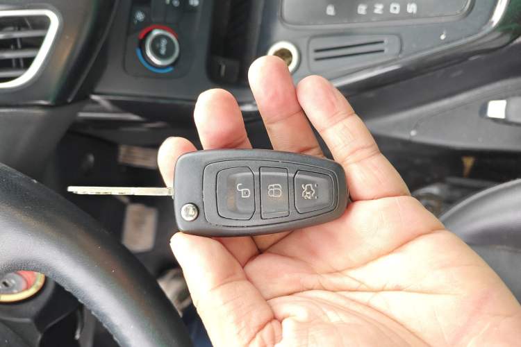 Used Ford Focus 2015 Hatchback 1.6L Automatic Fashion Edition
