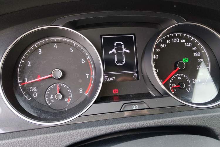 Used Volkswagen Golf 2018 230TSI Automatic Luxury Version
