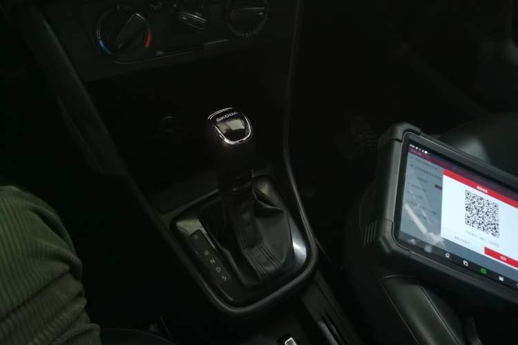 Used Skoda Rapid Spaceback 2014 1.6L Automatic Enjoyment Edition
