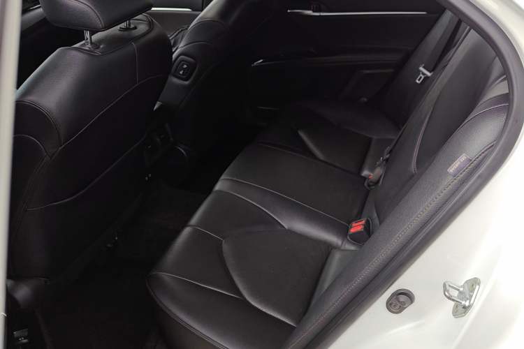 Used Toyota Camry 2019 2.0G Luxury Edition China VI Standard
