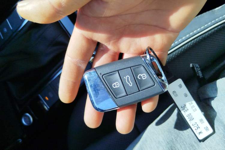 TDK.VehicleDetails.img