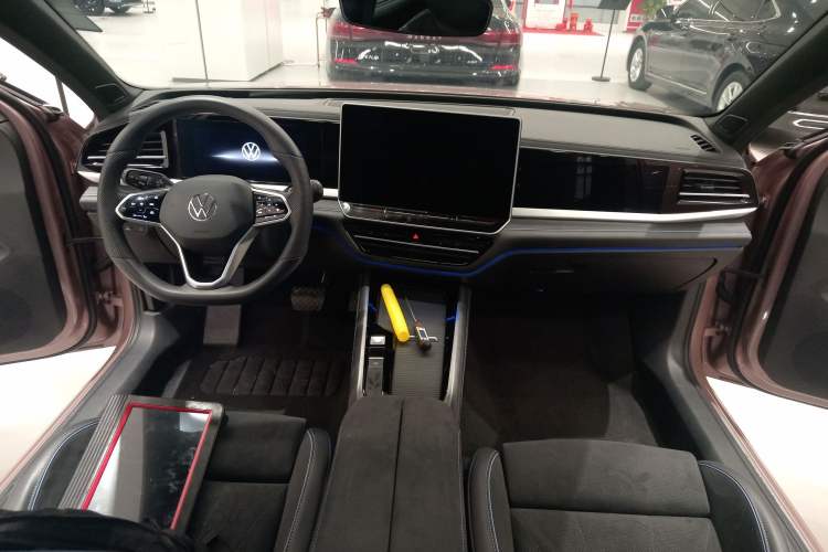 Used Volkswagen Passat 2025 Pro 380TSI Starry Dragon Luxury Edition
