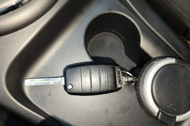 Used Kia Sportage R 2015 2.0L Automatic Two-Wheel Drive GL
