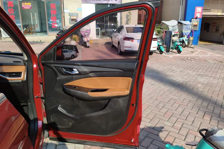 Used Wuling Hongguang S3 2018 1.5L Manual Luxury Model China V Standard
