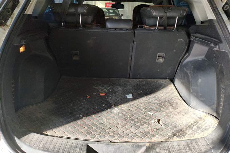 Used JMC Yusheng S330 2016 1.5L GTDi Automatic Two-Wheel Drive Flagship Edition
