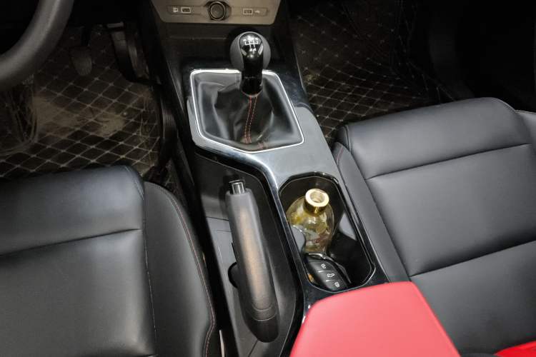 Used MG 5 2021 180 DVVT Manual Youth Luxury Edition
