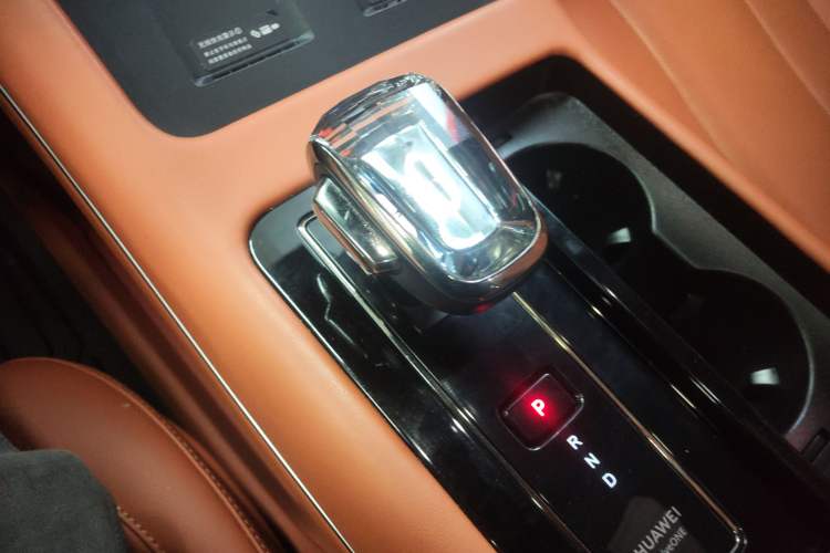 Used Hima AITO M7 2024 1.5T Intelligent Driving Rear-Drive Ultra Version 6 Seats
