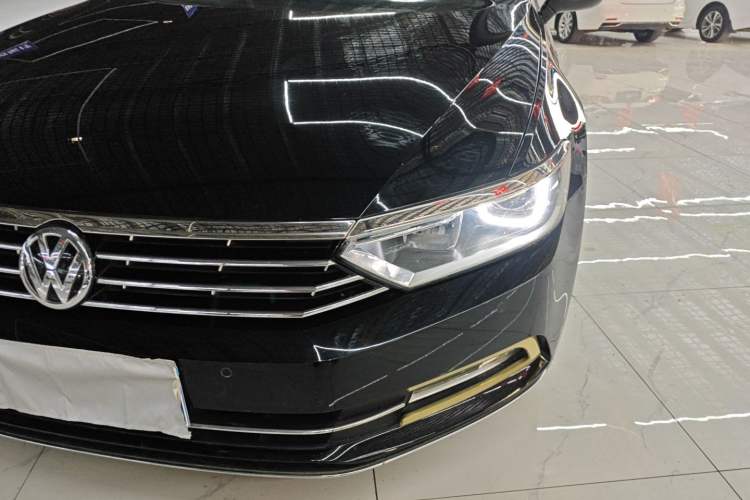 Used Volkswagen Magotan 2017 280TSI DSG Leading Edition
