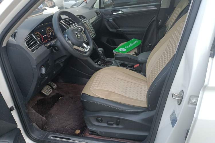 Used Volkswagen Tiguan L 2021 330TSI Automatic Two-Wheel Drive R-Line Enhanced Edition
