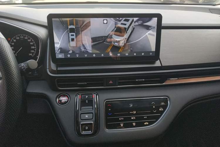 Used Honda Odyssey 2024 2.0L eHEV Sharp & Enjoy Edition
