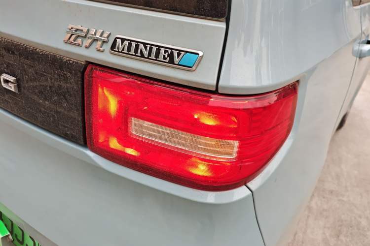 Used Wuling Hongguang MINIEV 2021 Macaron Fashion Edition Lithium-Ion Battery