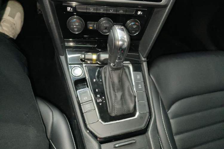 Used Volkswagen Lamando 2019 280TSI DSG Comfort Edition China VI standard
