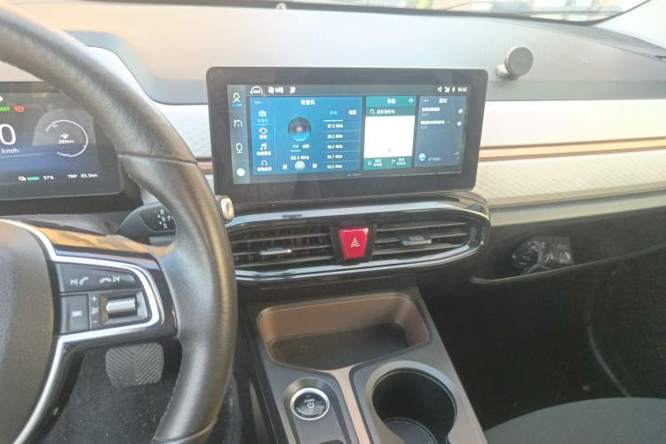 Used SOL E10X 2021 302 km Range Luxury Version 30.2 kWh