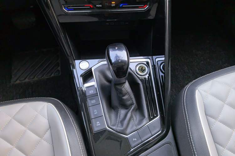 Used Volkswagen Tayron 2023 300TSI Two-Wheel-Drive Luxury Plus Advanced Edition
