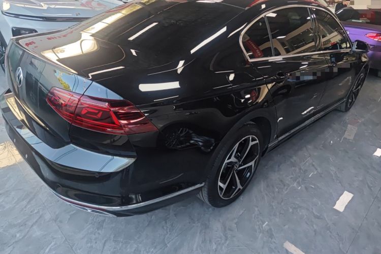 Used Volkswagen Magotan 2023 2 Million Units Limited Edition 330TSI DSG Leading Version
