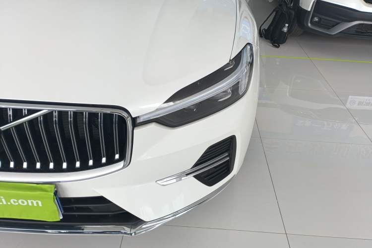 Used Volvo XC60 2025 B5 Four-Wheel Drive Smart & Advanced Luxury Edition
