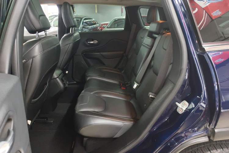 Used  Cherokee 2016 2.0L Superior Edition
