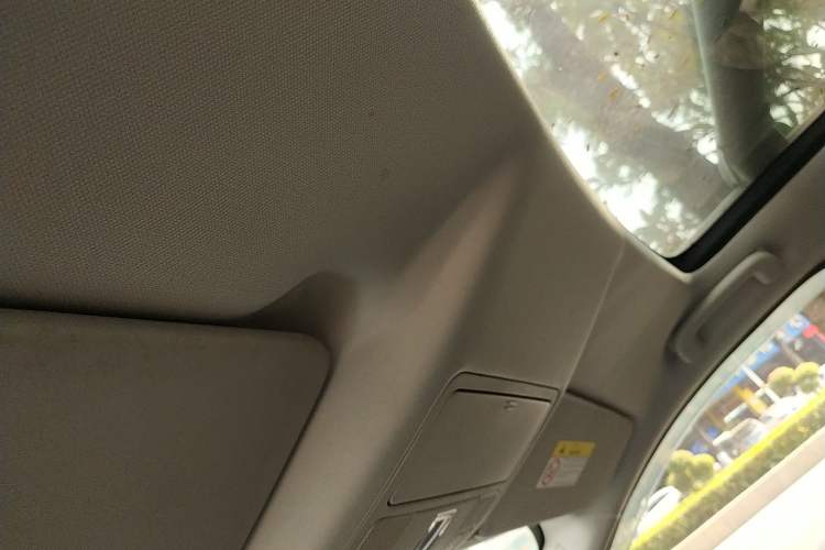 Used Land Rover Discovery Sport 2018 240 PS SE Version
